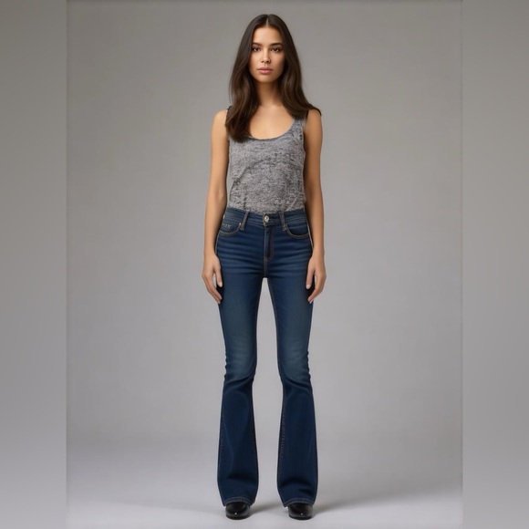 Under Armour Tops - Under armour size small